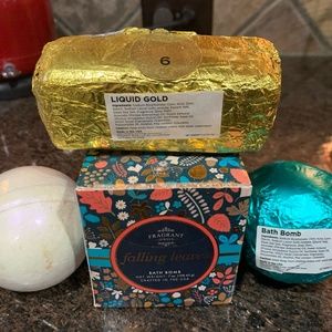 Fragrant Jewels Bath Bombs